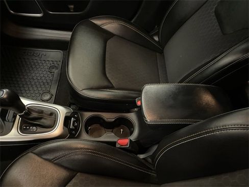 Used 2021 Jeep Compass Latitude image 20