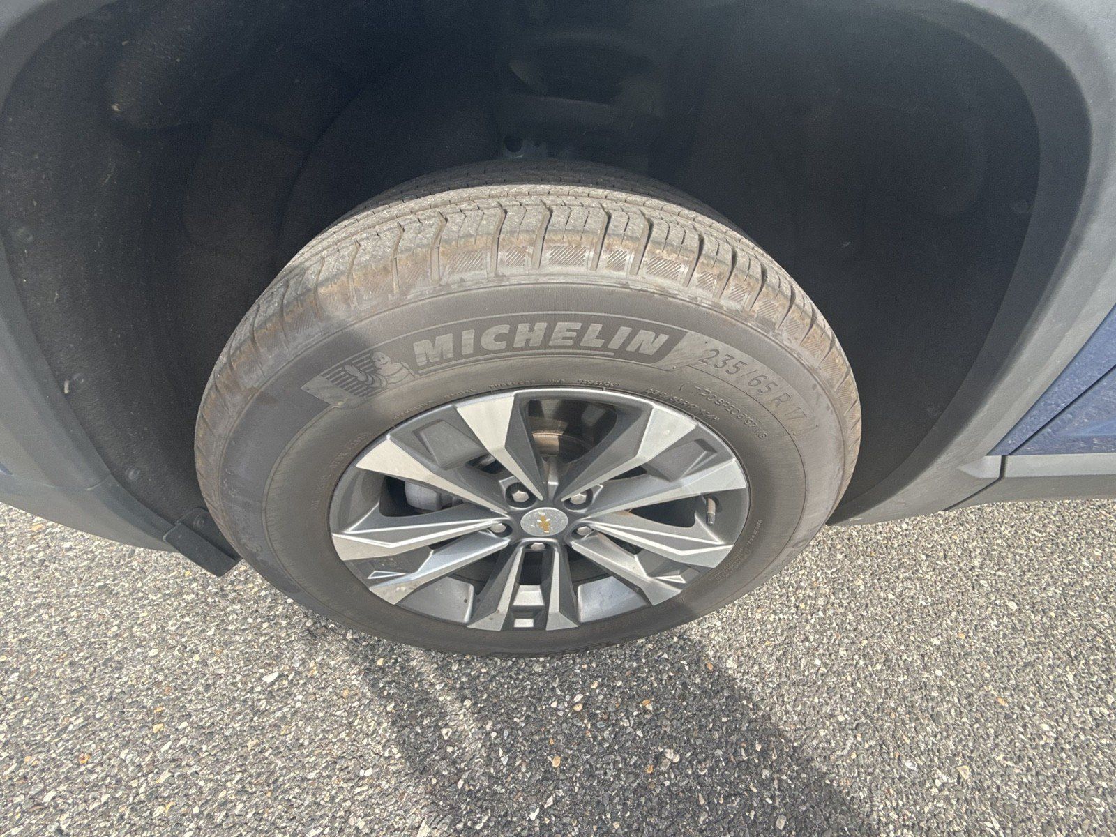 Used 2026 Chevrolet Equinox LT AWD/4WD image 32