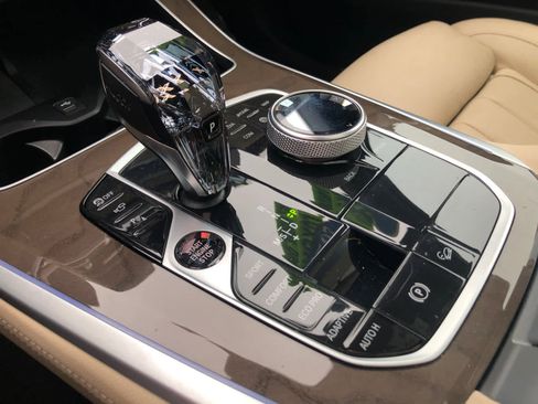 Used 2021 BMW X5 xDrive40i w/ Executive Package image 13