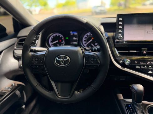Used 2022 Toyota Camry SE w/ TRD Appearance Package (TMS) FWD image 34