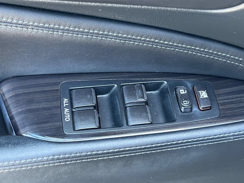 Used 2016 Lexus LS 460 w/ Comfort Package RWD image 15