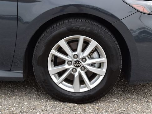 Used 2025 Toyota Camry LE FWD image 4
