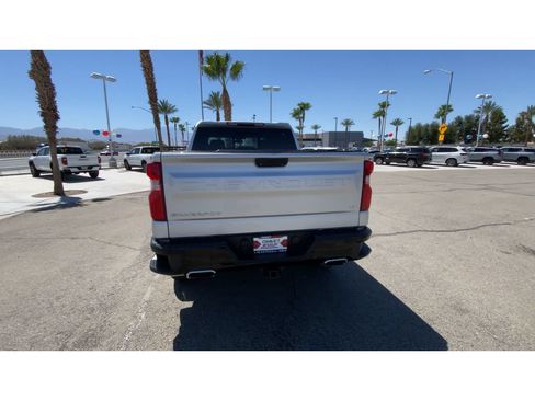 Used 2020 Chevrolet Silverado 1500 LT Trail Boss AWD/4WD image 7