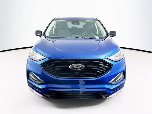 Used 2024 Ford Edge SE w/ Black Appearance Package AWD/4WD image 2