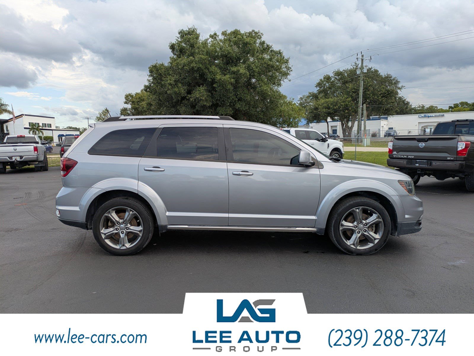 Used 2017 Dodge Journey Crossroad FWD image 2