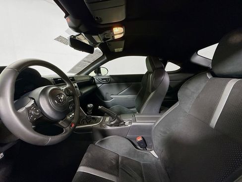 Certified 2024 Toyota GR86 Premium image 20