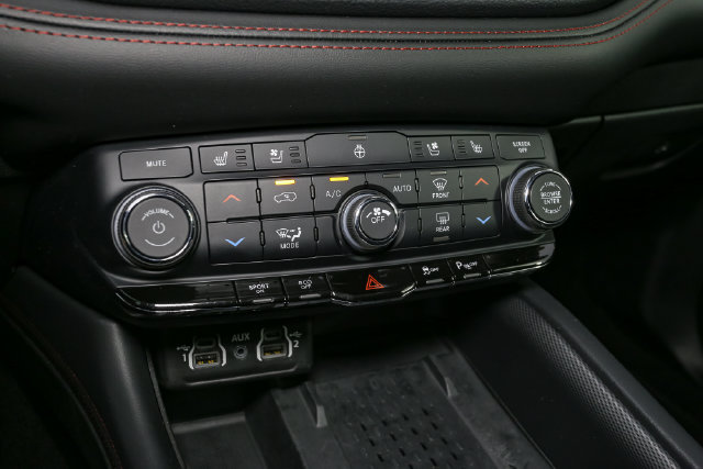 Used 2025 Dodge Durango R/T AWD/4WD image 33