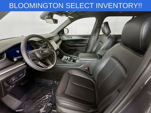 New 2025 Jeep Grand Cherokee Limited image 21