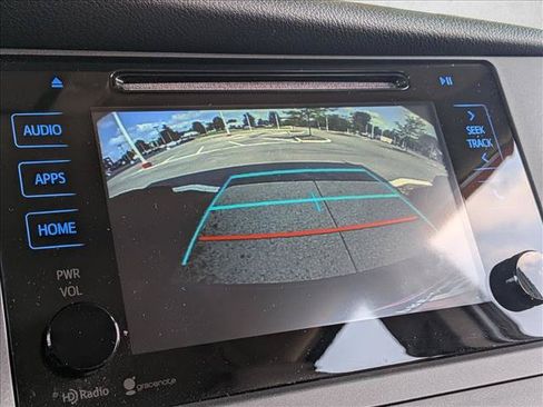Used 2015 Toyota Sienna LE FWD image 11