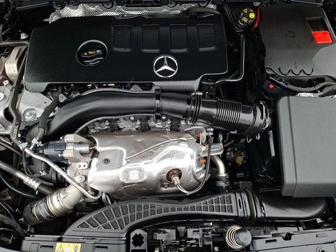 Certified 2023 Mercedes-Benz GLB 250 4MATIC image 28