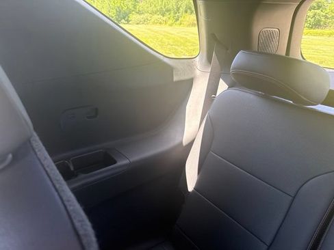 Used 2024 Chevrolet Traverse Z71 w/ Enhanced Driving Package AWD/4WD image 42