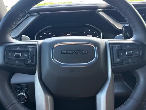 Used 2024 GMC Sierra 1500 Denali w/ Technology Package AWD/4WD image 24