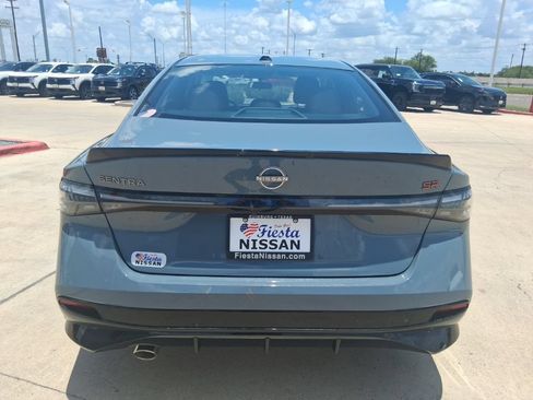 New 2026 Nissan Sentra SR w/ Floor Mat Package FWD image 5