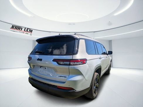 New 2025 Jeep Grand Cherokee L Limited w/ Black Appearance Package image 3