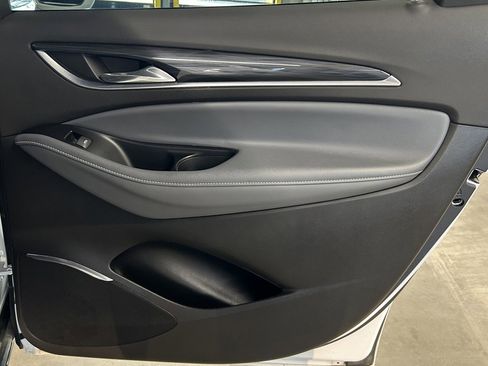 Used 2019 Buick Enclave Premium image 17