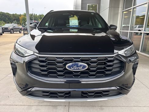 Certified 2024 Ford Escape ST-Line w/ Tech Pack #1 image 11