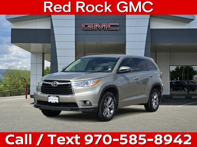Used 2014 Toyota Highlander Plus AWD/4WD image 1