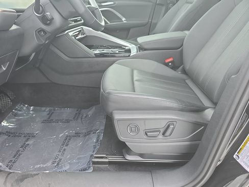 Certified 2025 Audi Q5 Premium w/ Convenience Package AWD/4WD image 19