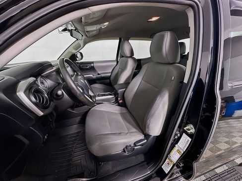 Used 2016 Toyota Tacoma SR5 image 24