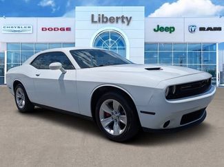 Used 2023 Dodge Challenger SXT RWD video 1