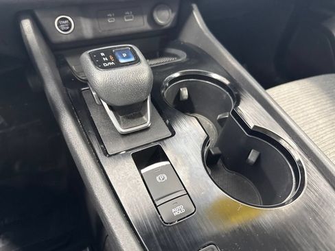 Used 2022 Nissan Rogue SV FWD image 18
