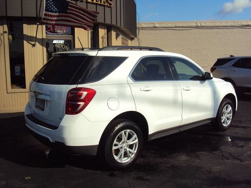 Used 2017 Chevrolet Equinox LT w/ Convenience Package image 5
