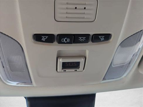 Used 2020 Toyota Corolla LE image 21