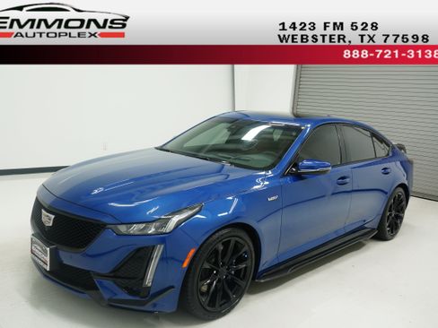 Used 2023 Cadillac CT5 V w/ Platinum Package RWD image 1