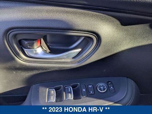 Used 2023 Honda HR-V EX-L image 10