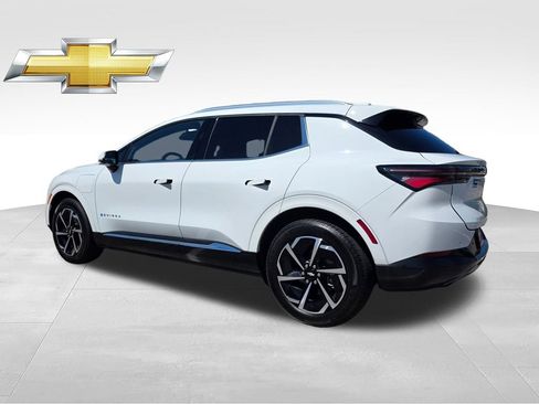 Certified 2024 Chevrolet Equinox EV LT FWD image 5