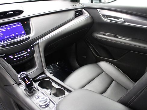 Certified 2022 Cadillac XT5 Luxury image 23