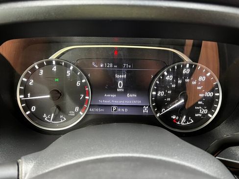 Used 2023 Nissan Titan SV w/ SV Convenience Package AWD/4WD image 28