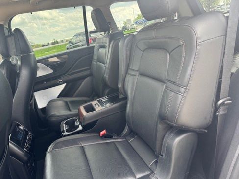 Used 2023 Lincoln Aviator Reserve w/ Equipment Group 201A AWD/4WD image 29