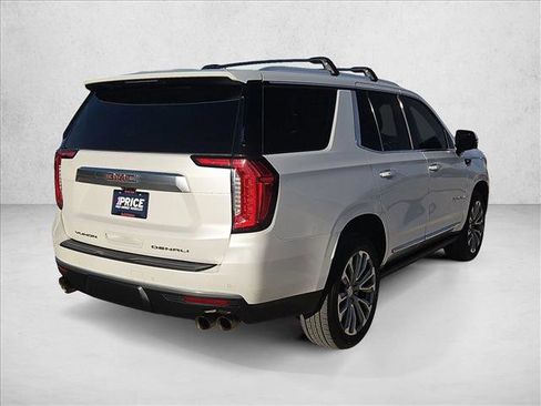 Used 2021 GMC Yukon Denali w/ Denali Premium Package image 5