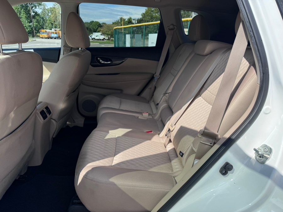 Used 2018 Nissan Rogue SV w/ Premium Package AWD/4WD image 10