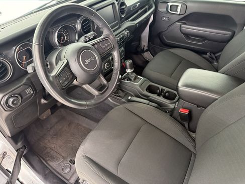 Used 2023 Jeep Wrangler Unlimited Sport AWD/4WD image 4