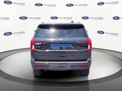 New 2026 Ford Expedition Platinum w/ Stealth Performance Package AWD/4WD image 4