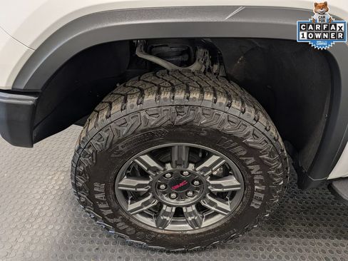 Used 2025 GMC Sierra 1500 AT4X AWD/4WD image 7