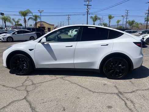 Used 2021 Tesla Model Y Long Range AWD/4WD image 13