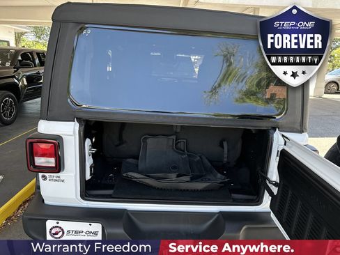 Used 2025 Jeep Wrangler Sport AWD/4WD image 27