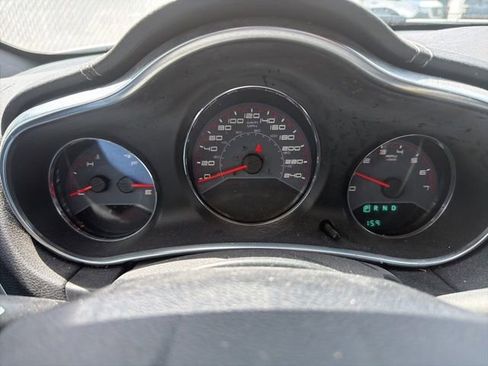Used 2013 Dodge Avenger SE FWD image 8