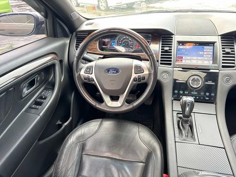 Used 2018 Ford Taurus Limited image 16