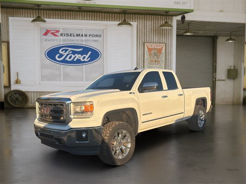 Used 2014 GMC Sierra 1500 SLT w/ Driver Alert Package image 2