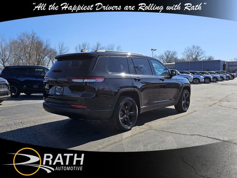 Used 2023 Jeep Grand Cherokee L Laredo image 6