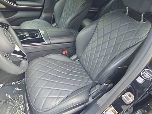 Certified 2025 Mercedes-Benz S 580e 4MATIC Sedan image 15
