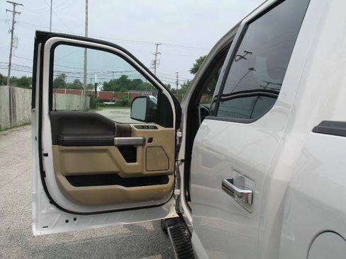 Used 2019 Ford F150 Lariat AWD/4WD image 16