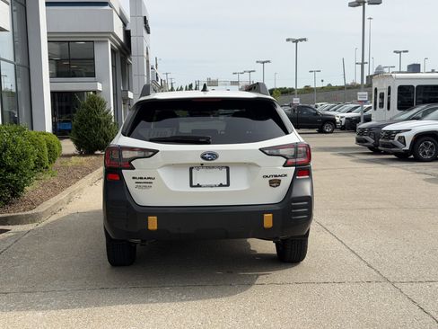 Used 2025 Subaru Outback Wilderness AWD/4WD image 6