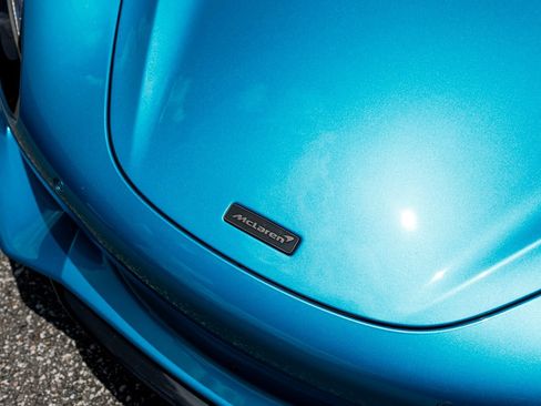 Used 2025 McLaren 750S RWD image 18