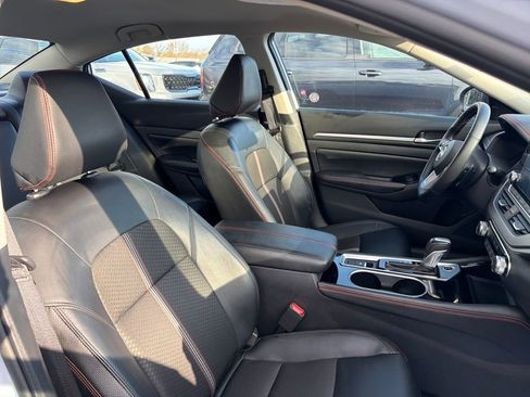 Used 2025 Nissan Altima 2.5 SR image 20