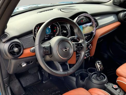 Used 2022 MINI Cooper Convertible w/ Signature Upholstery Package FWD image 17